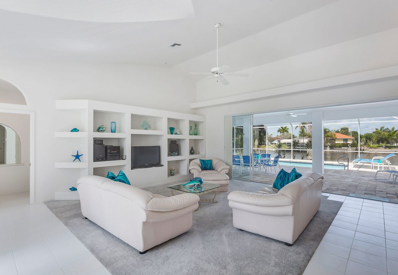 House in Cape Coral - HEAVENLY COASTAL House in Cape Coral - HEAVENLY COASTAL