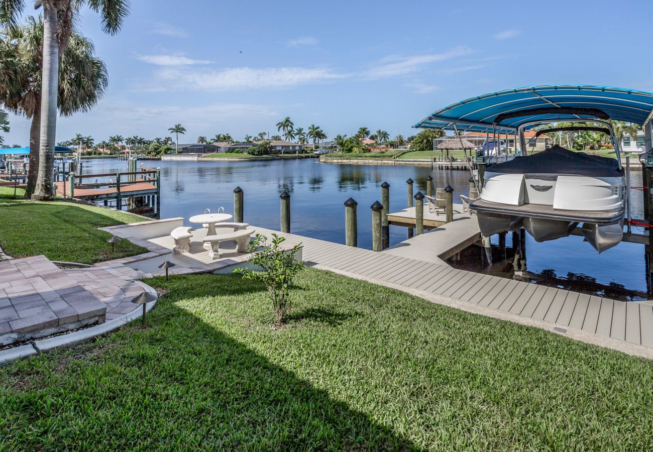 House in Cape Coral - HEAVENLY COASTAL House in Cape Coral - HEAVENLY COASTAL