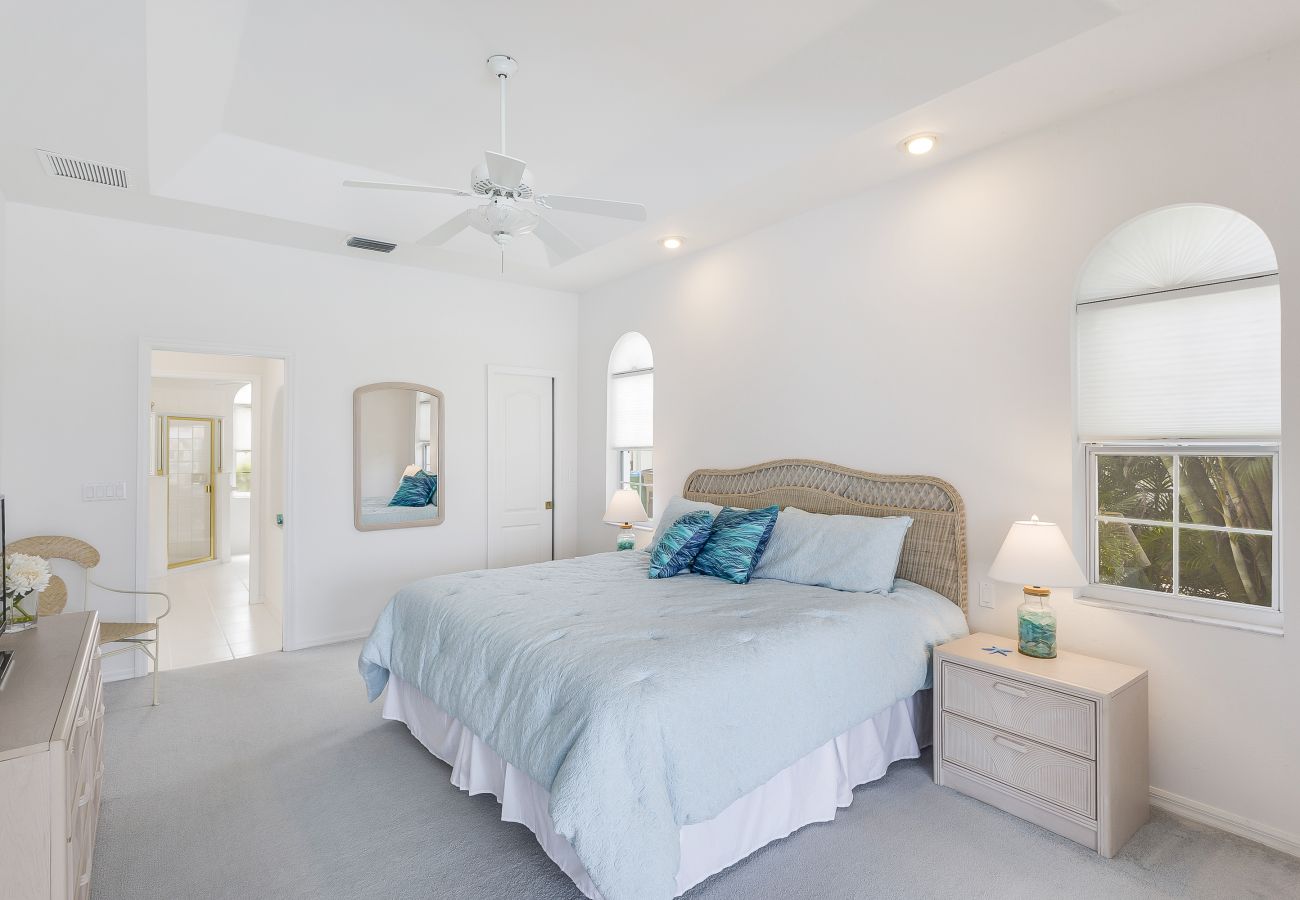 House in Cape Coral - HEAVENLY COASTAL House in Cape Coral - HEAVENLY COASTAL