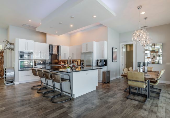House in Cape Coral - THE LAKE HOUSE House in Cape Coral - THE LAKE HOUSE