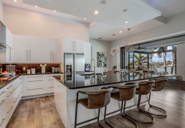 House in Cape Coral - THE LAKE HOUSE House in Cape Coral - THE LAKE HOUSE