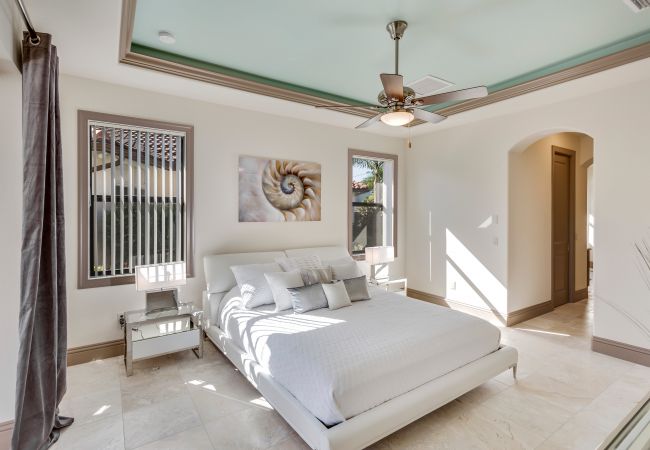 House in Naples - PARADISE House in Naples - PARADISE