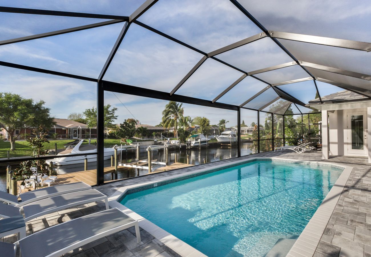 House in Cape Coral - SUNSHINE COVE