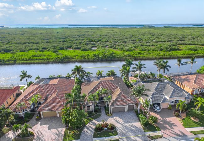 House in Cape Coral - PRESERVE VIEW House in Cape Coral - PRESERVE VIEW