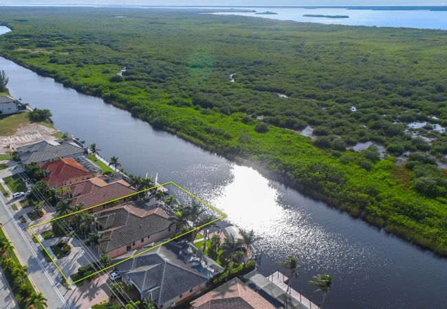 House in Cape Coral - PRESERVE VIEW House in Cape Coral - PRESERVE VIEW