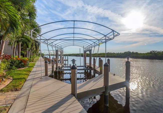 House in Cape Coral - PRESERVE VIEW House in Cape Coral - PRESERVE VIEW