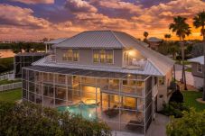 House in Fort Myers Beach - THE BEACH HOUSE A
