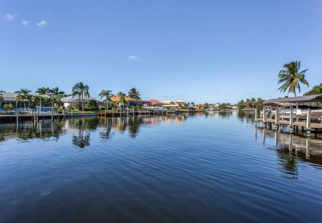 House in Cape Coral - SUNSET DREAM House in Cape Coral - SUNSET DREAM