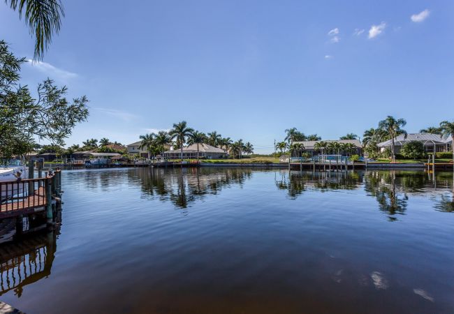 House in Cape Coral - SUNSET DREAM House in Cape Coral - SUNSET DREAM