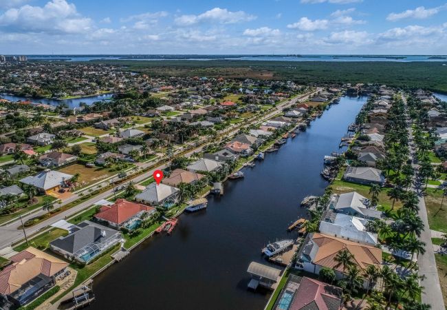 House in Cape Coral - SUNSET DREAM House in Cape Coral - SUNSET DREAM