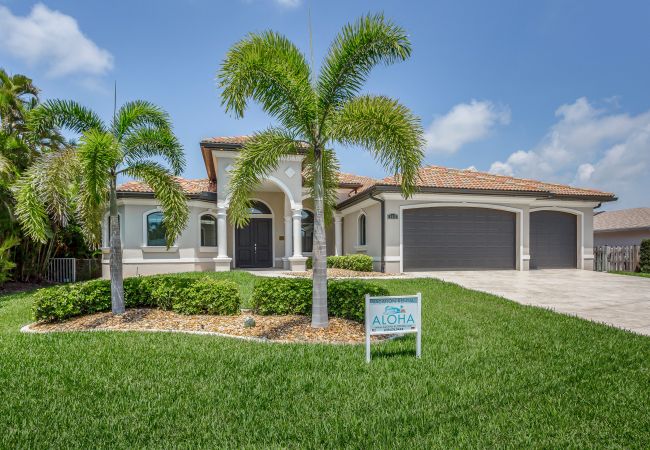 House in Cape Coral - SALT LIVING House in Cape Coral - SALT LIVING