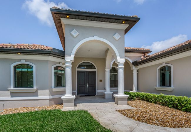 House in Cape Coral - SALT LIVING House in Cape Coral - SALT LIVING
