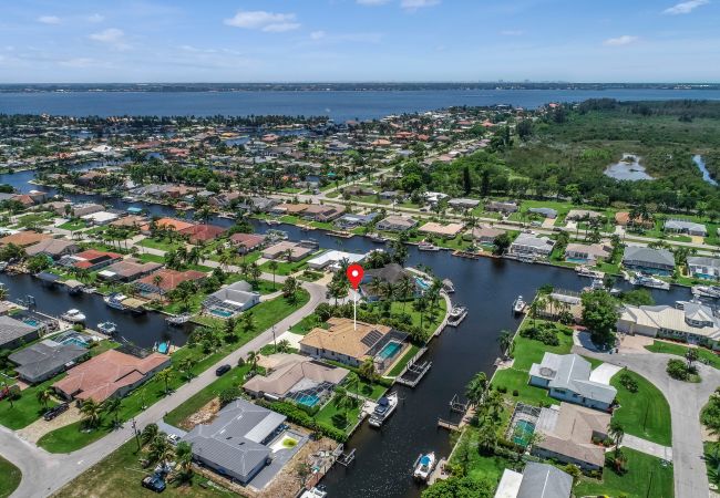 House in Cape Coral - SALT LIVING House in Cape Coral - SALT LIVING