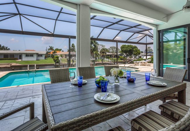 House in Cape Coral - SALT LIVING House in Cape Coral - SALT LIVING