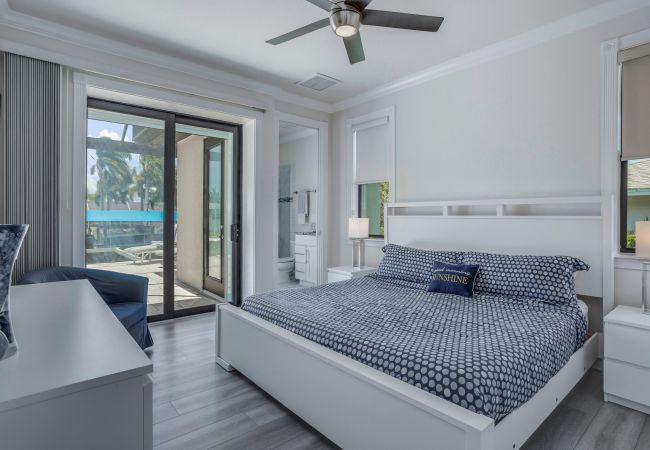 House in Cape Coral - SALT LIVING House in Cape Coral - SALT LIVING