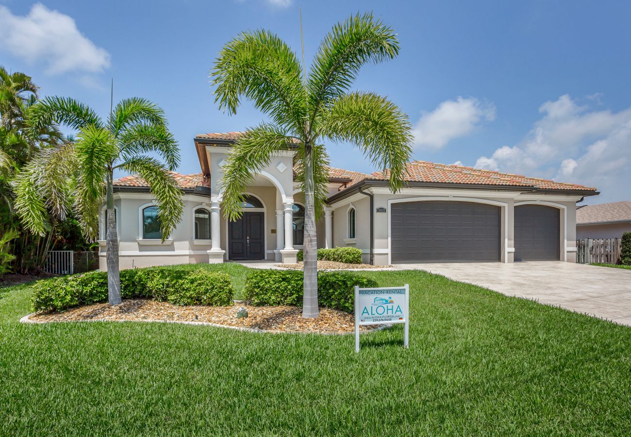 House in Cape Coral - SALT LIVING House in Cape Coral - SALT LIVING