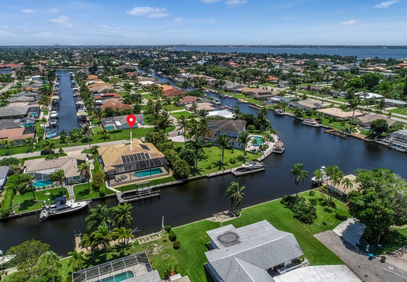 House in Cape Coral - SALT LIVING House in Cape Coral - SALT LIVING