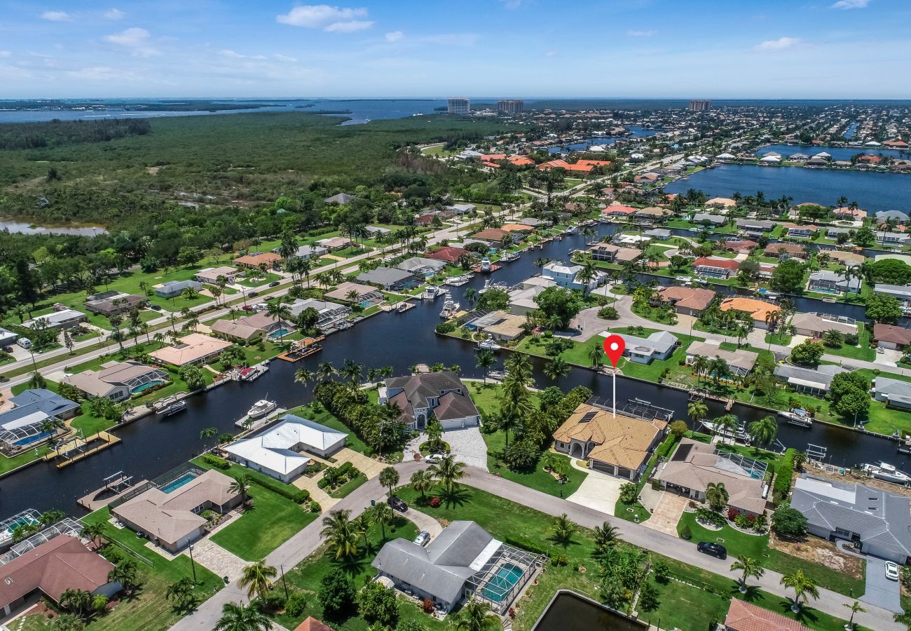 House in Cape Coral - SALT LIVING House in Cape Coral - SALT LIVING