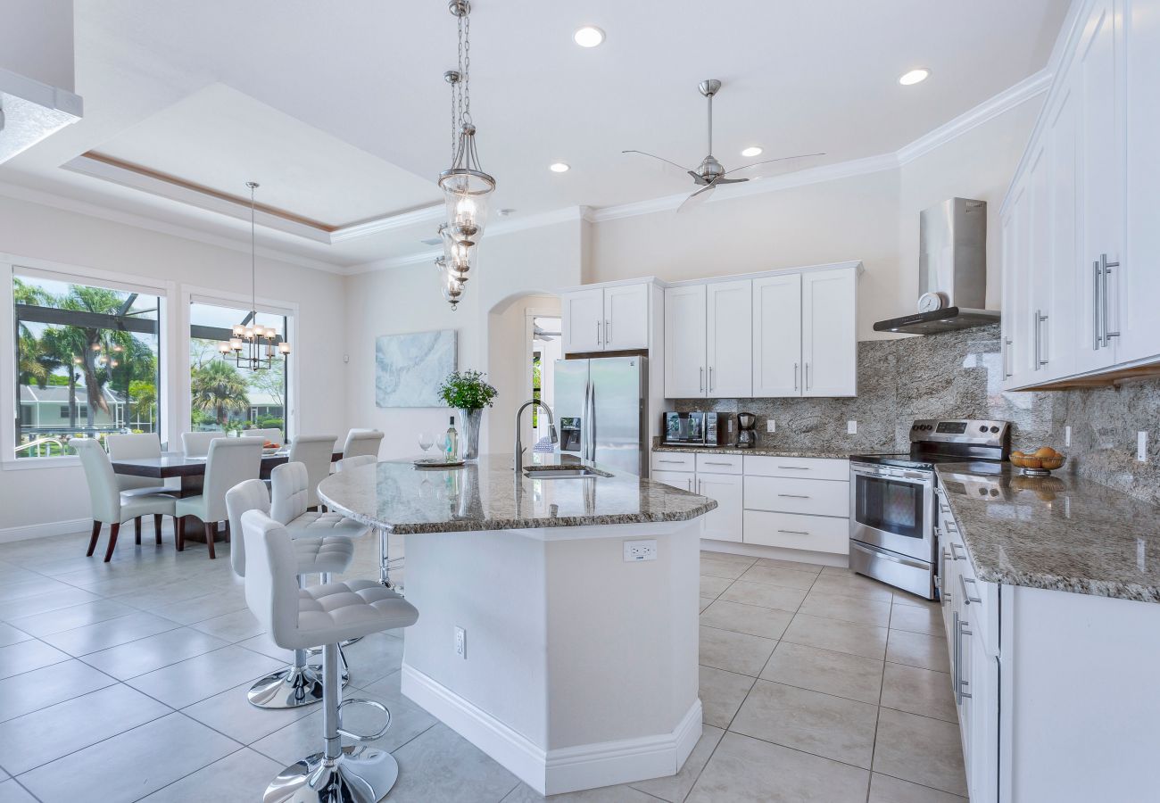 House in Cape Coral - SALT LIVING House in Cape Coral - SALT LIVING