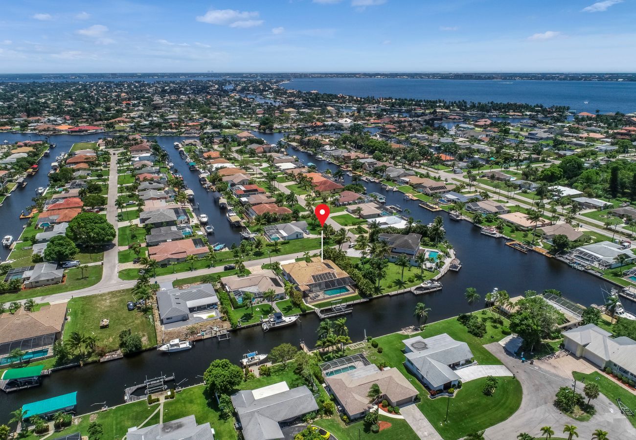 House in Cape Coral - SALT LIVING House in Cape Coral - SALT LIVING