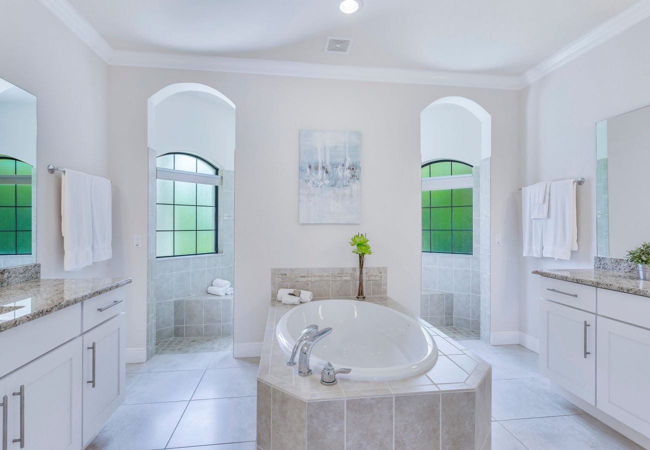 House in Cape Coral - SALT LIVING House in Cape Coral - SALT LIVING