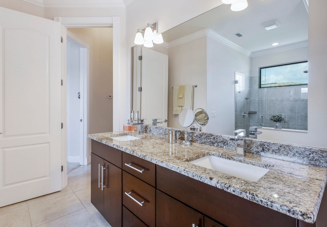 House in Cape Coral - SALT LIVING House in Cape Coral - SALT LIVING