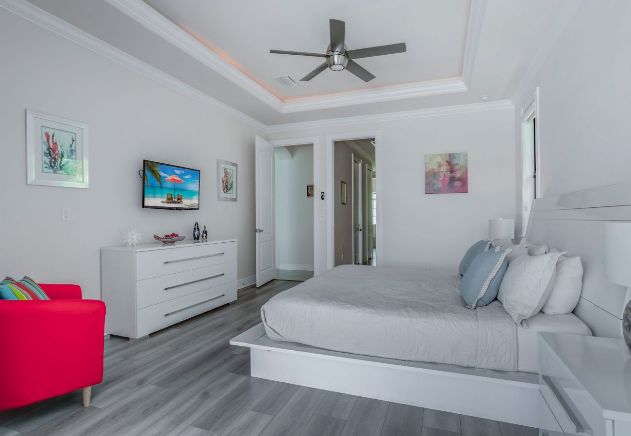 House in Cape Coral - SALT LIVING House in Cape Coral - SALT LIVING
