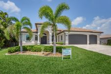 House in Cape Coral - SALT LIFE