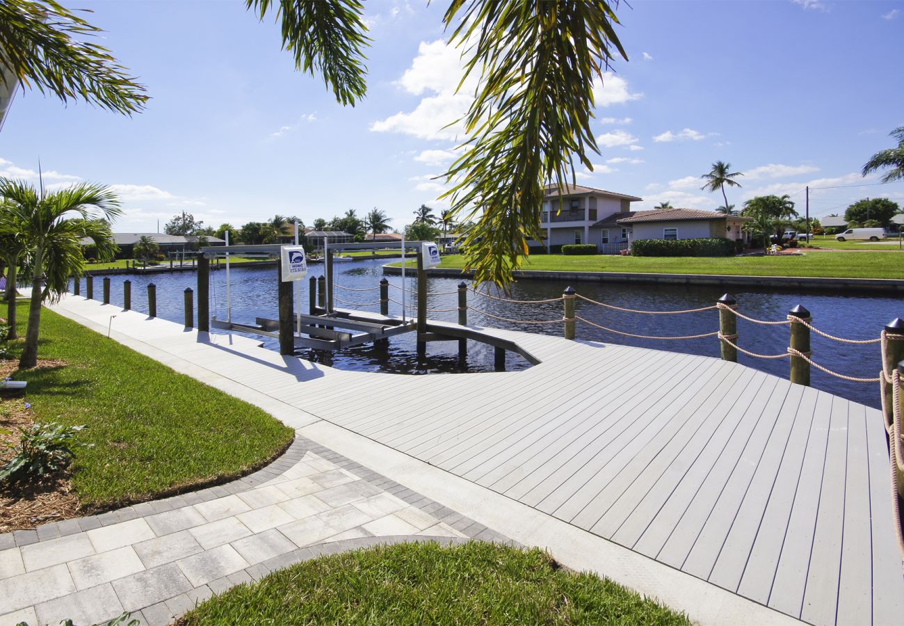 House in Cape Coral - THE KEY WEST House in Cape Coral - THE KEY WEST