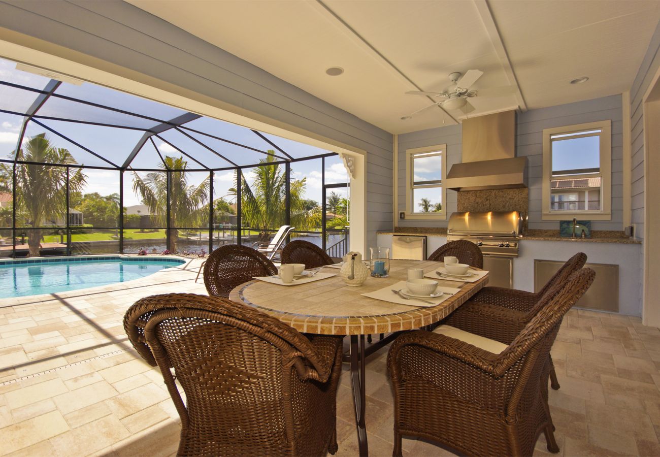 House in Cape Coral - THE KEY WEST House in Cape Coral - THE KEY WEST