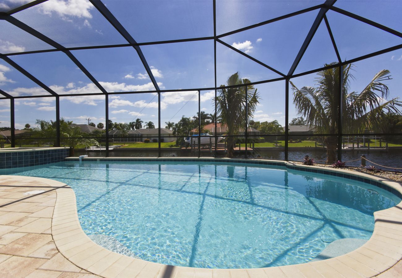 House in Cape Coral - THE KEY WEST House in Cape Coral - THE KEY WEST