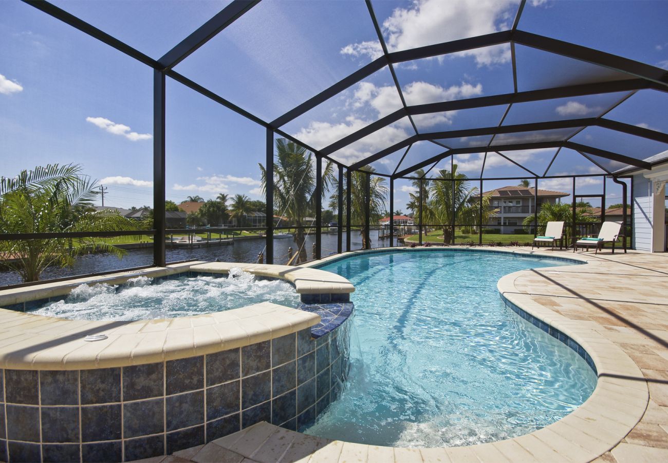 House in Cape Coral - THE KEY WEST House in Cape Coral - THE KEY WEST