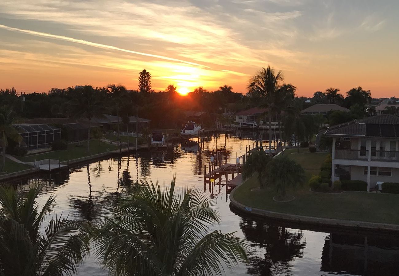 House in Cape Coral - THE KEY WEST House in Cape Coral - THE KEY WEST