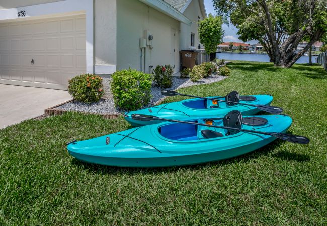House in Cape Coral - AQUA VISTA House in Cape Coral - AQUA VISTA