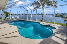 House in Cape Coral - SUNRISE