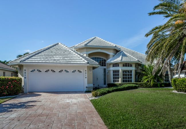 House in Cape Coral - VILLA BELLAGGIO House in Cape Coral - VILLA BELLAGGIO