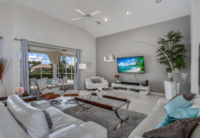 House in Cape Coral - VILLA BELLAGGIO House in Cape Coral - VILLA BELLAGGIO