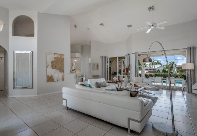 House in Cape Coral - VILLA BELLAGGIO House in Cape Coral - VILLA BELLAGGIO