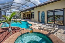House in Cape Coral - WATER'S EDGE