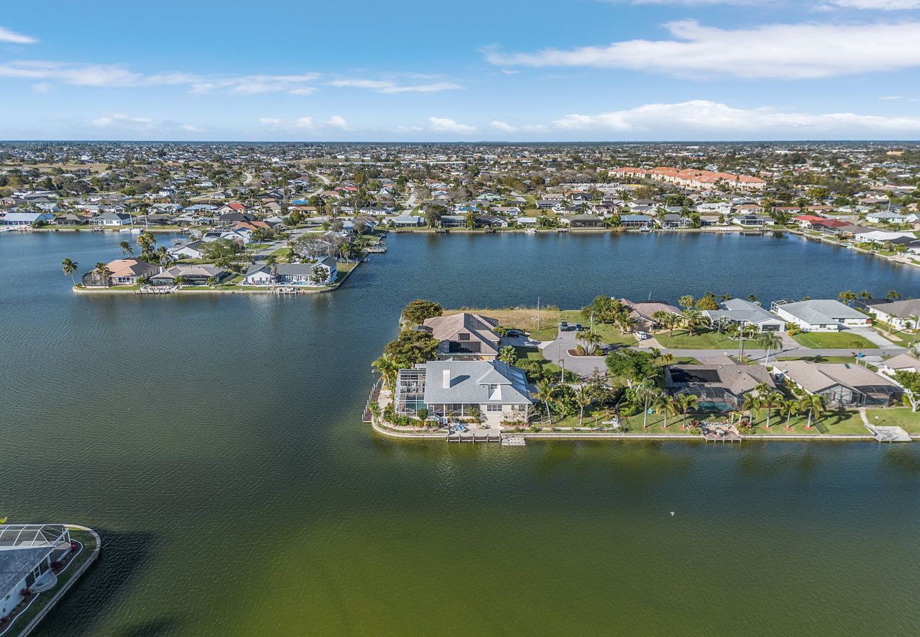 House in Cape Coral - THE PENINSULA House in Cape Coral - THE PENINSULA