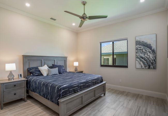 House in Cape Coral - THE RESIDENCE House in Cape Coral - THE RESIDENCE