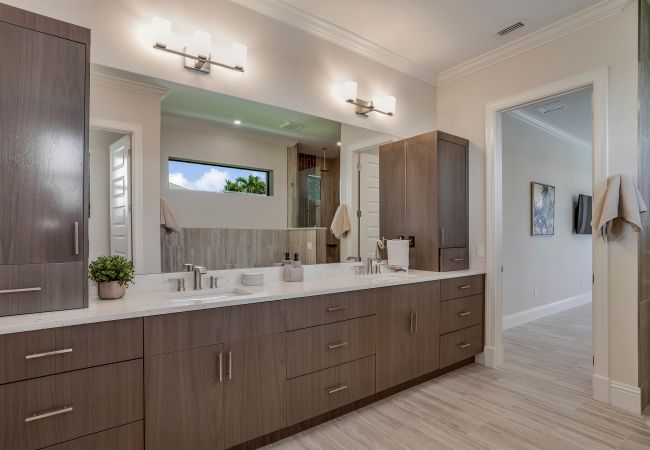 House in Cape Coral - THE RESIDENCE House in Cape Coral - THE RESIDENCE