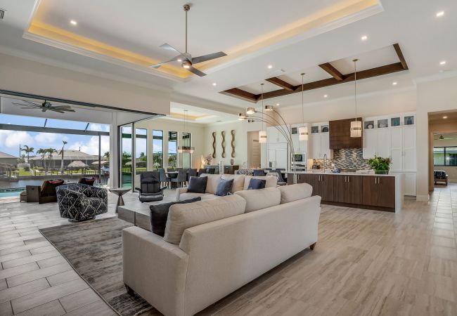 House in Cape Coral - THE RESIDENCE House in Cape Coral - THE RESIDENCE