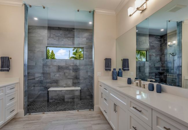 House in Cape Coral - THE RESIDENCE House in Cape Coral - THE RESIDENCE