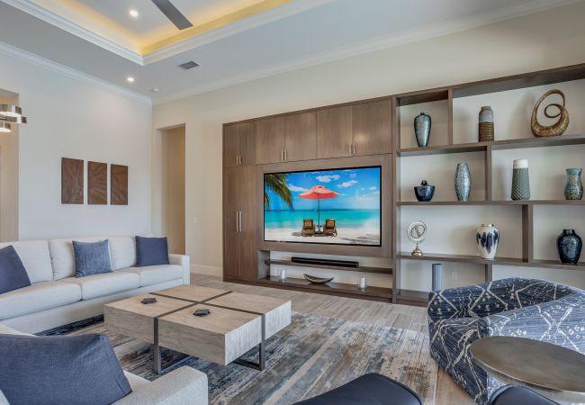 House in Cape Coral - THE RESIDENCE House in Cape Coral - THE RESIDENCE