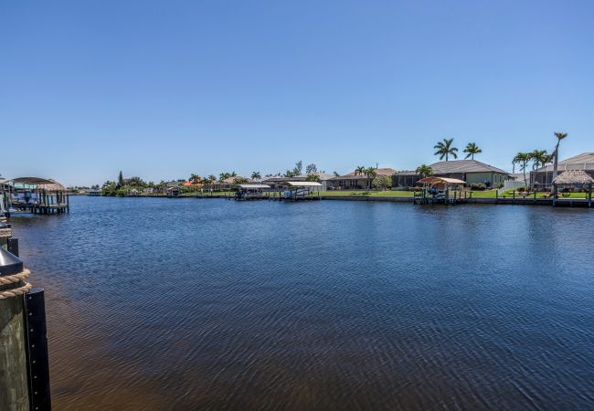 House in Cape Coral - THE RESIDENCE House in Cape Coral - THE RESIDENCE