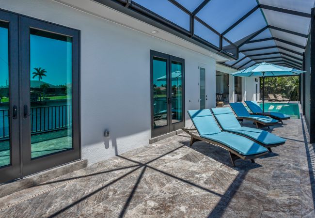 House in Cape Coral - THE RESIDENCE House in Cape Coral - THE RESIDENCE