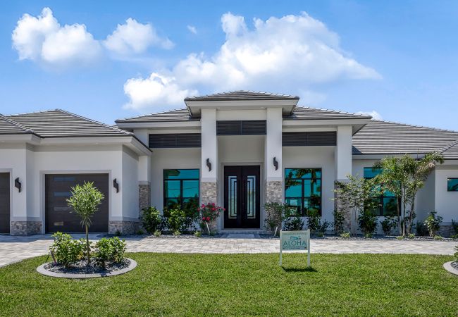House in Cape Coral - THE RESIDENCE House in Cape Coral - THE RESIDENCE