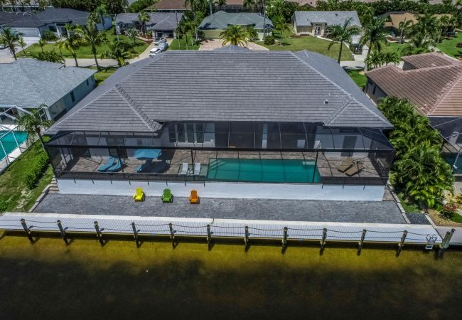 House in Cape Coral - THE RESIDENCE House in Cape Coral - THE RESIDENCE