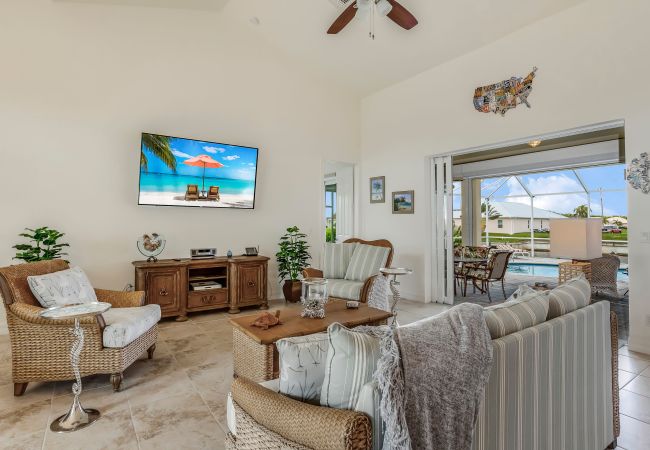House in Cape Coral - PARADISE PALMS House in Cape Coral - PARADISE PALMS